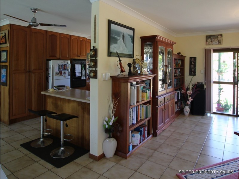 23 Vipiana Drive, Tully Heads QLD 4854