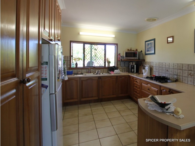 23 Vipiana Drive, Tully Heads QLD 4854