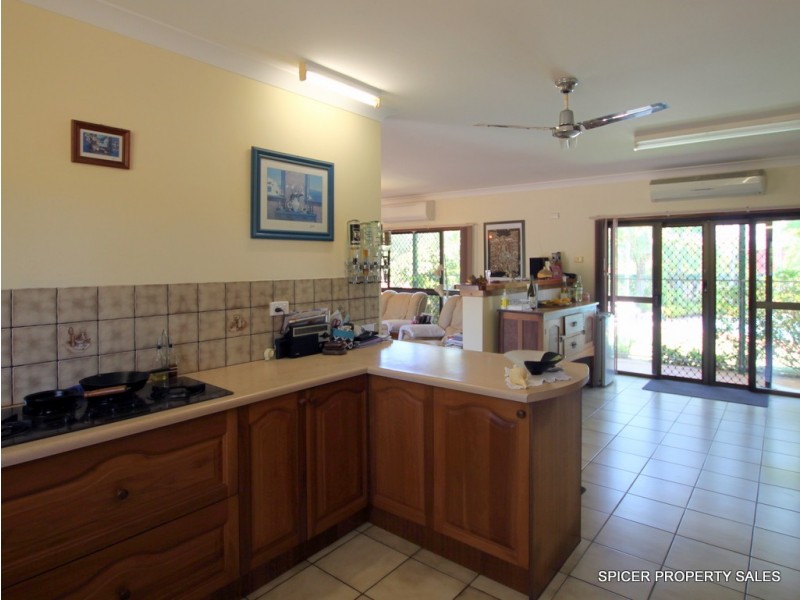 23 Vipiana Drive, Tully Heads QLD 4854