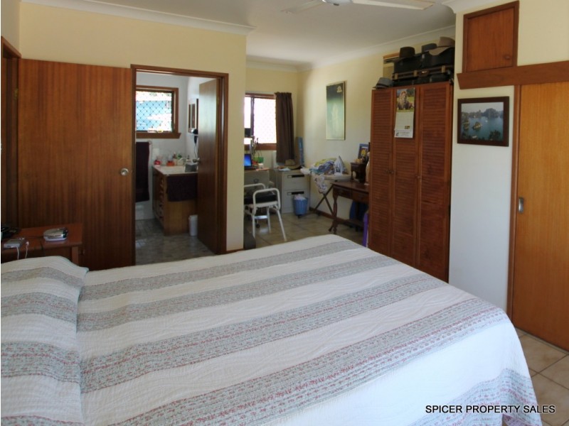 23 Vipiana Drive, Tully Heads QLD 4854