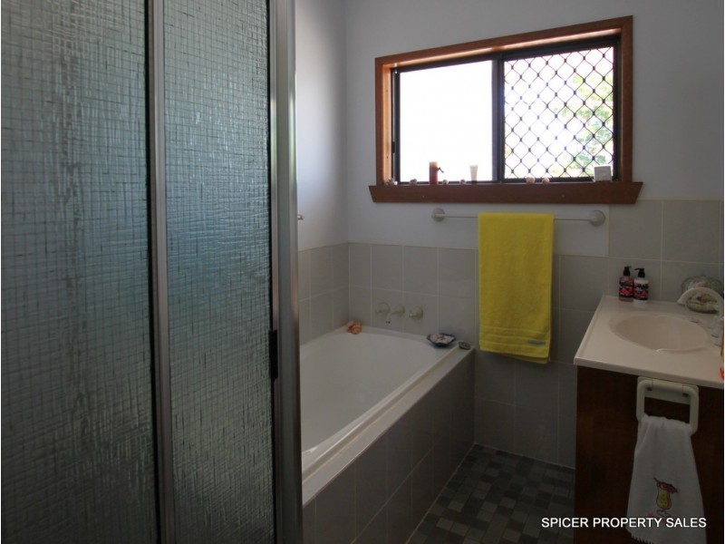 23 Vipiana Drive, Tully Heads QLD 4854