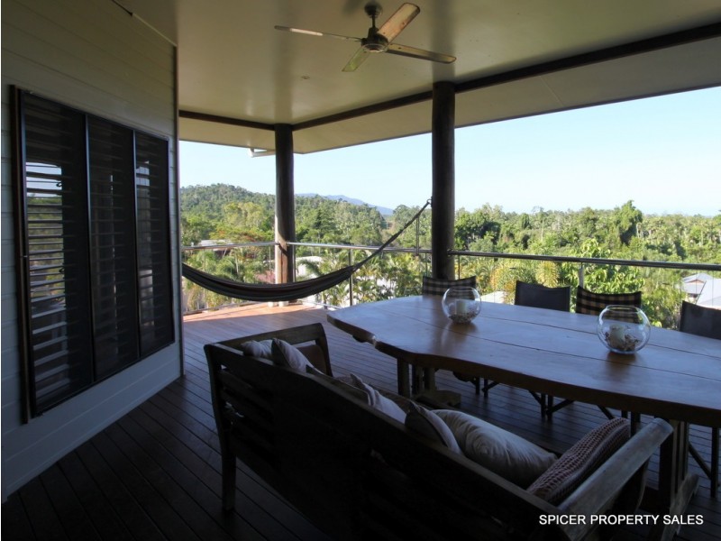 39 Dunkalli Crescent, Mission Beach QLD 4852