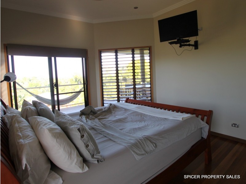 39 Dunkalli Crescent, Mission Beach QLD 4852