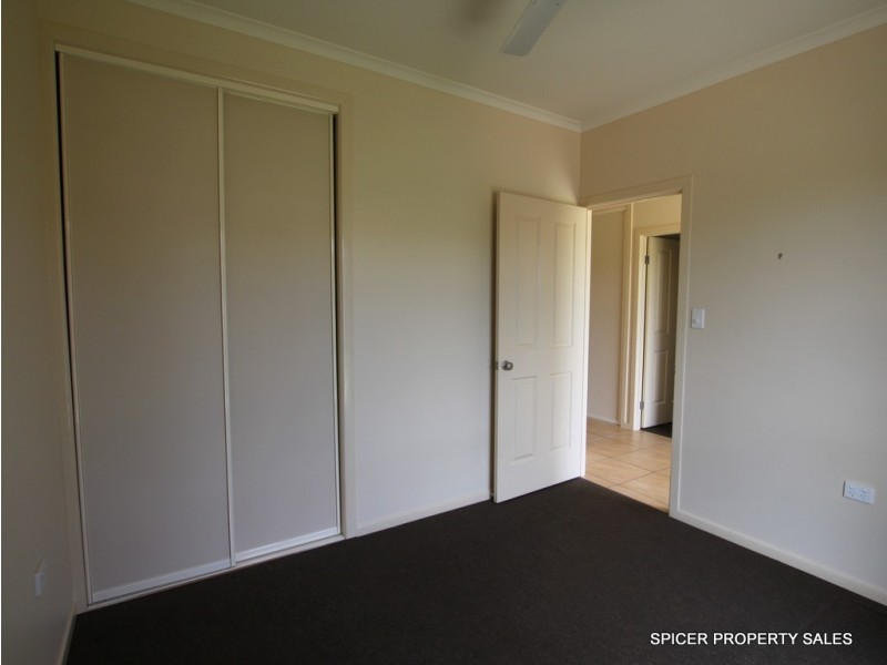 32 Bernard Street, Malanda QLD 4885