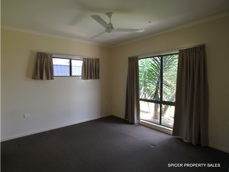 32 Bernard Street, Malanda QLD 4885