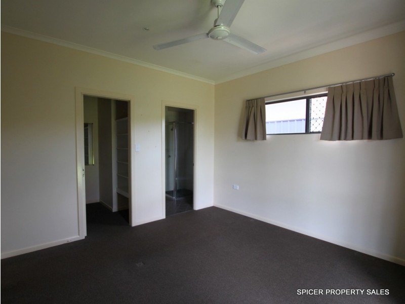 32 Bernard Street, Malanda QLD 4885