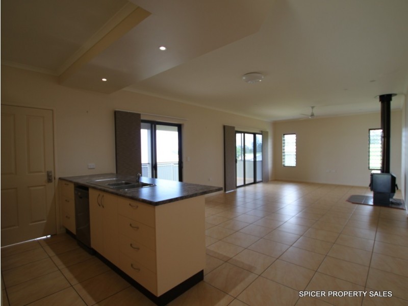 32 Bernard Street, Malanda QLD 4885