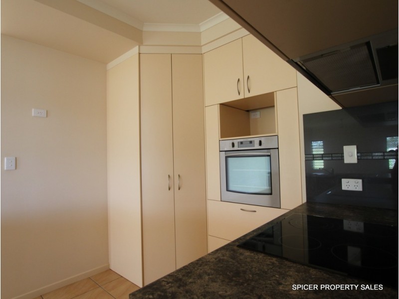 32 Bernard Street, Malanda QLD 4885