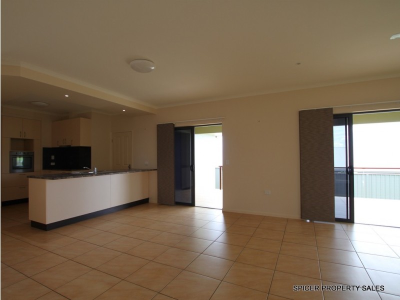 32 Bernard Street, Malanda QLD 4885
