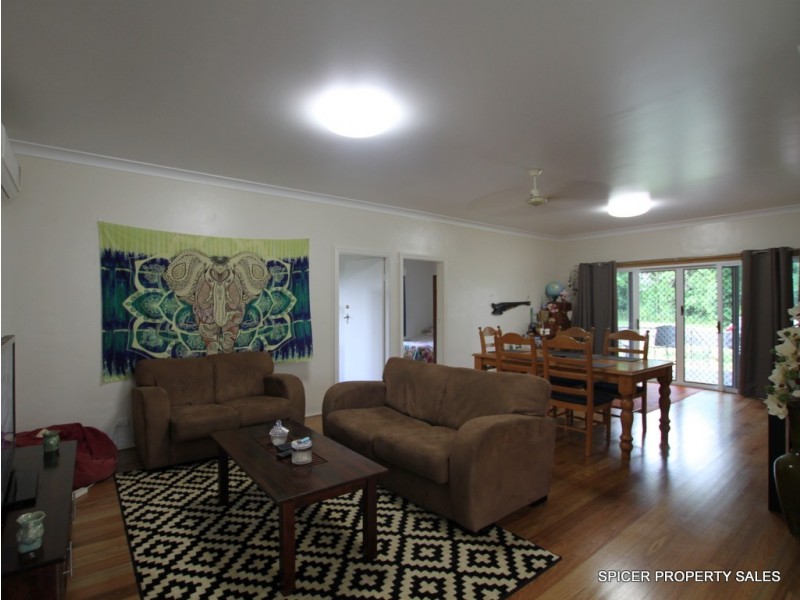 5 Vaughan Street, Tully QLD 4854