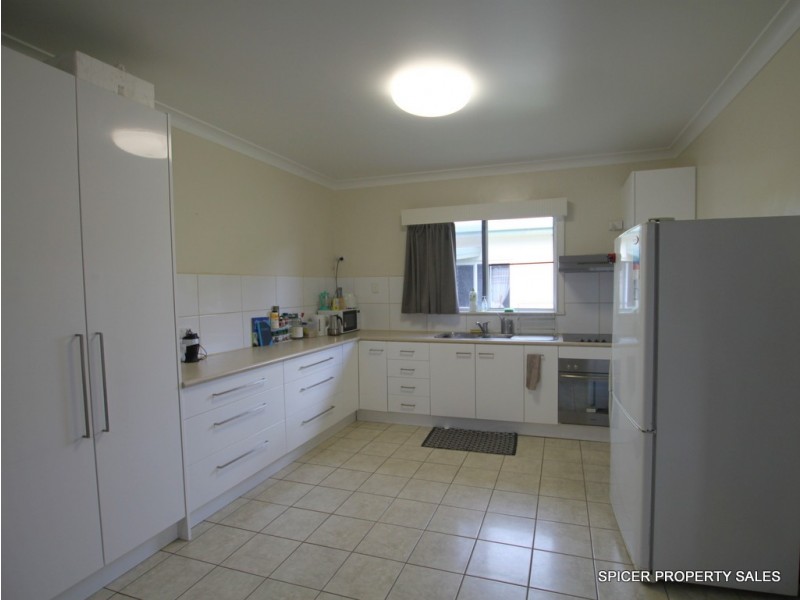 5 Vaughan Street, Tully QLD 4854