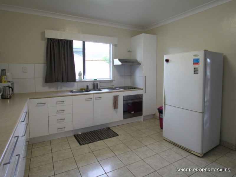 5 Vaughan Street, Tully QLD 4854