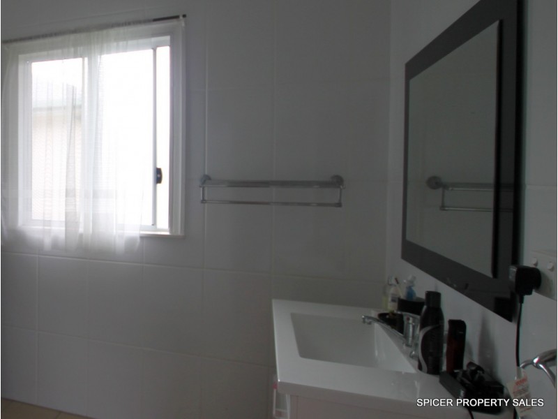 5 Vaughan Street, Tully QLD 4854