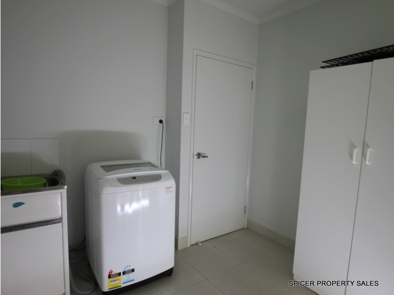 9 Amanda Crescent, Tully Heads QLD 4854