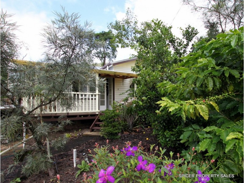 19 Hyatt Street, Tully QLD 4854