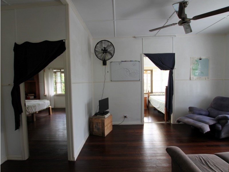 19 Hyatt Street, Tully QLD 4854