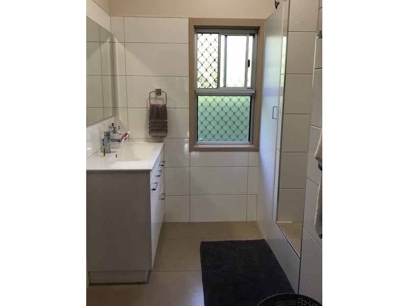 1 Vaughan Street, Tully QLD 4854