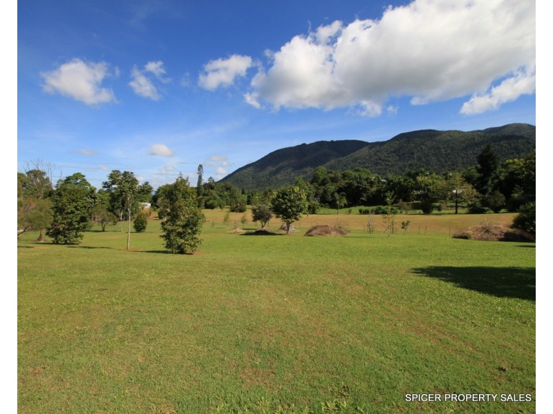 17 Bosel Court, Bulgun QLD 4854