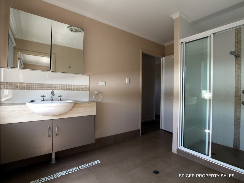 14 Hawthorne Dr, Kurrimine Beach QLD 4871