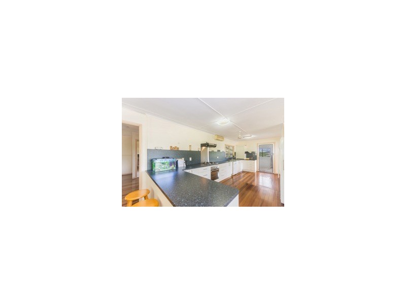 2 Bamber Street, Tully QLD 4854