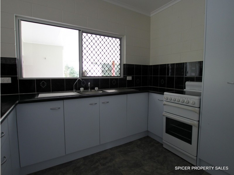 62 BAMBER STREET, Tully QLD 4854