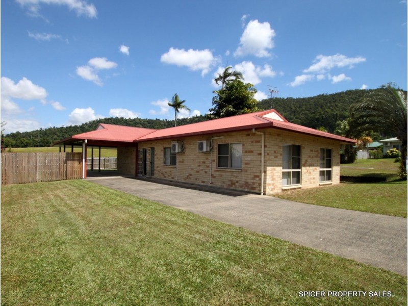 4 Dore Street, Tully QLD 4854