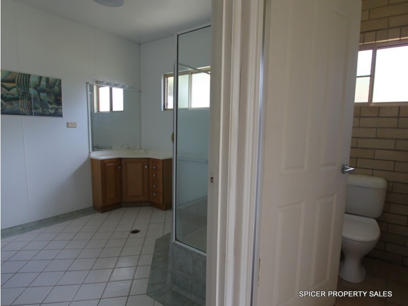 4 Dore Street, Tully QLD 4854