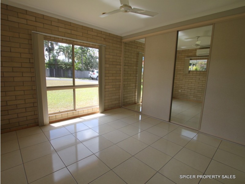 4 Dore Street, Tully QLD 4854
