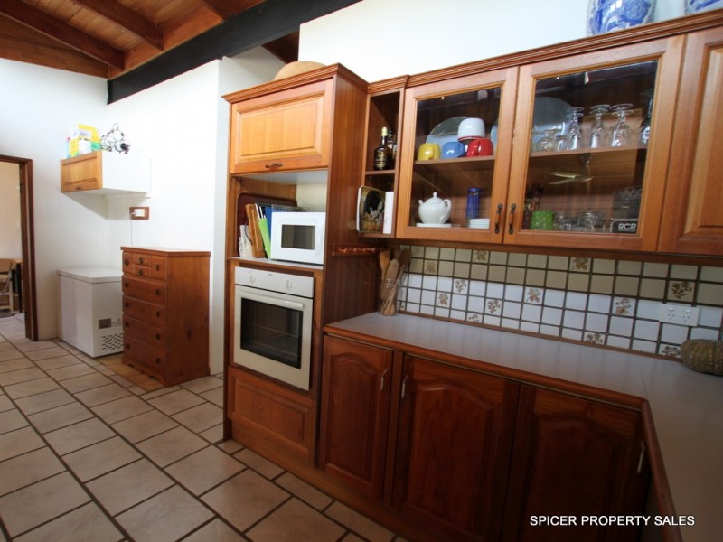 109 Taylor Street, Tully Heads QLD 4854