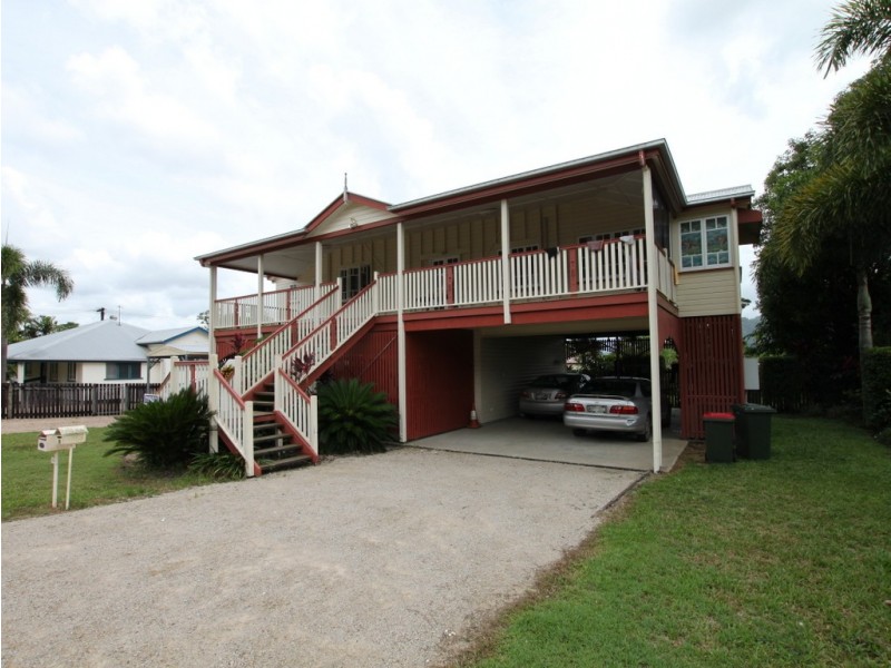 18 BRYANT STREET, Tully QLD 4854