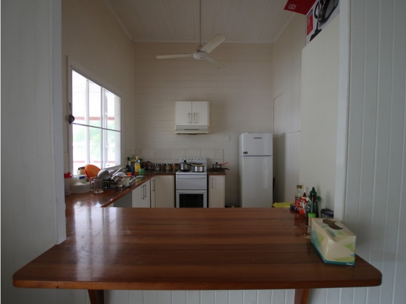18 BRYANT STREET, Tully QLD 4854