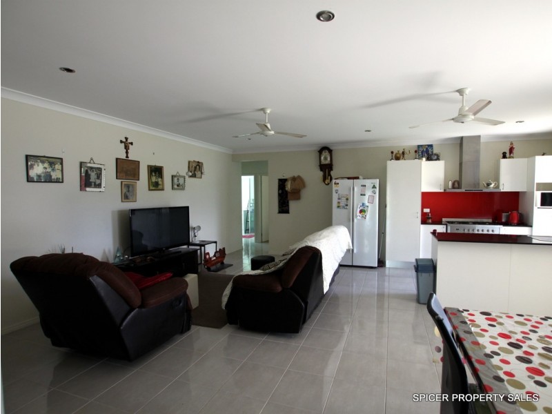 2 MARS STREET, Tully QLD 4854