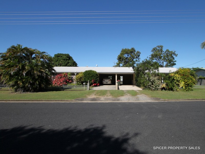 8 Melaleuca Drive, Tully Heads QLD 4854
