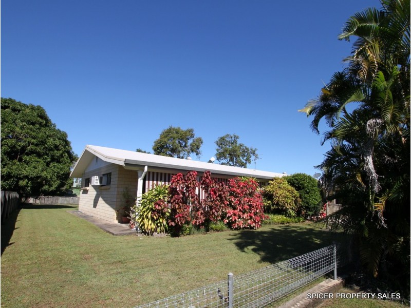 8 Melaleuca Drive, Tully Heads QLD 4854