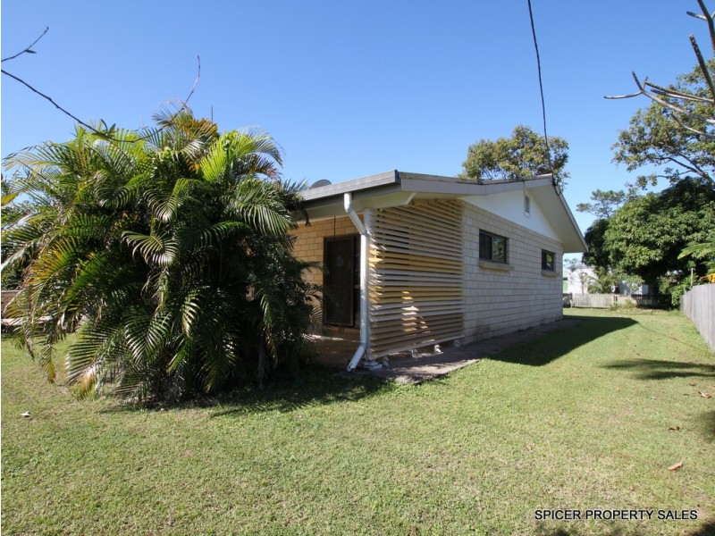 8 Melaleuca Drive, Tully Heads QLD 4854