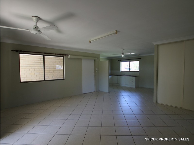 8 Melaleuca Drive, Tully Heads QLD 4854