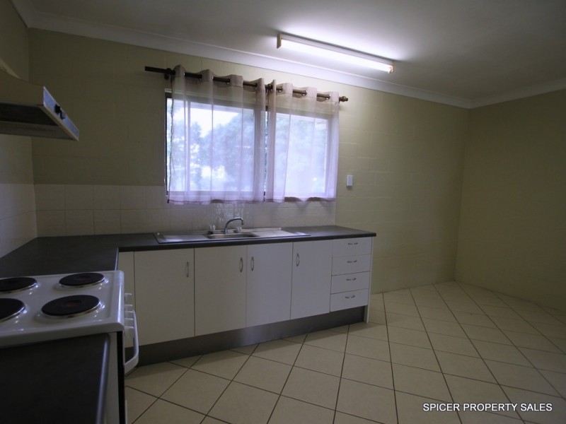 8 Melaleuca Drive, Tully Heads QLD 4854