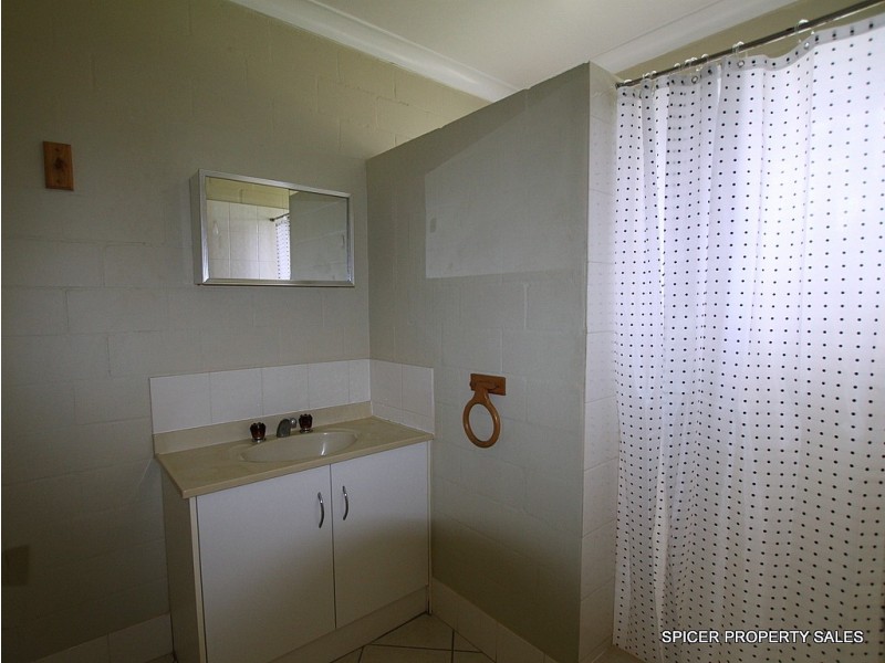 8 Melaleuca Drive, Tully Heads QLD 4854