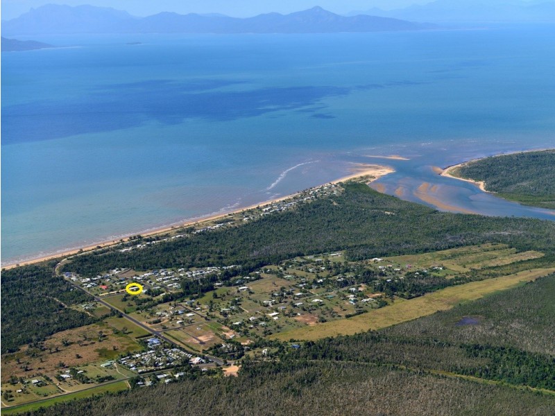 8 Melaleuca Drive, Tully Heads QLD 4854