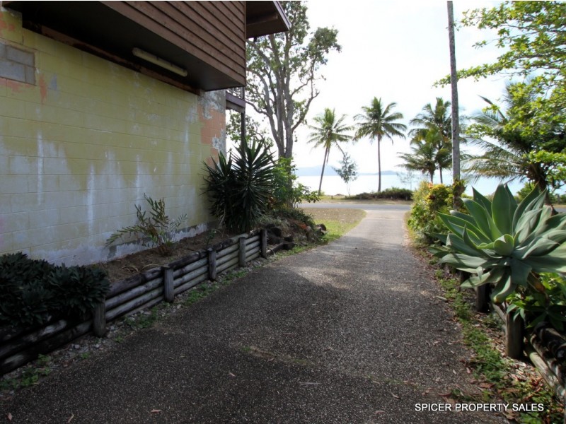 78 Kennedy Esplanade, South Mission Beach QLD 4852