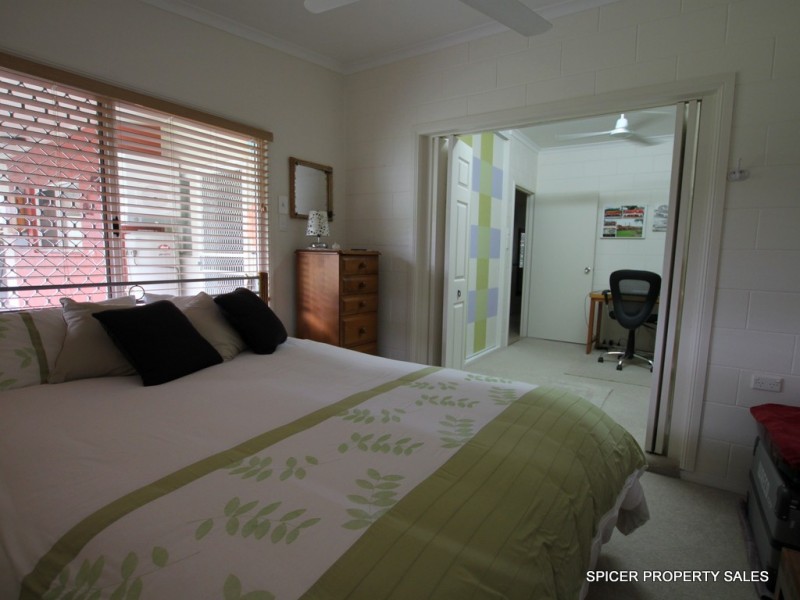 23 Hielscher Street, Tully QLD 4854