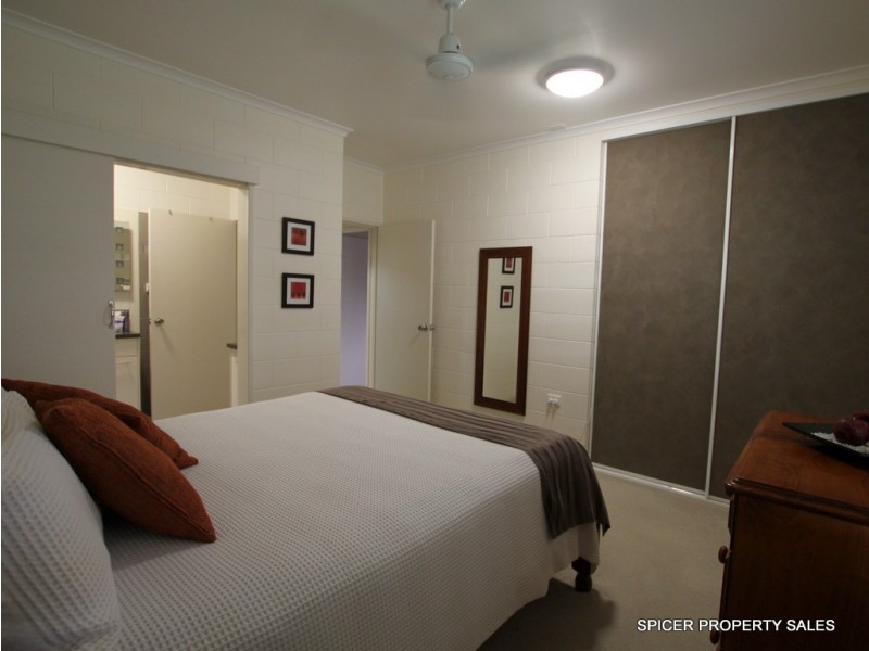 23 Hielscher Street, Tully QLD 4854