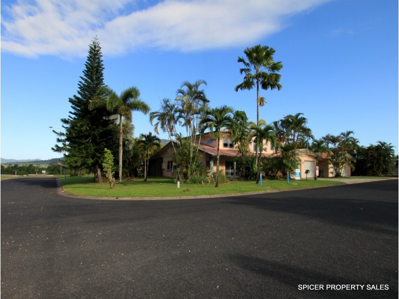 14 Hielscher Street, Tully QLD 4854