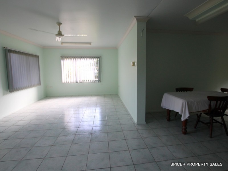 14 Hielscher Street, Tully QLD 4854