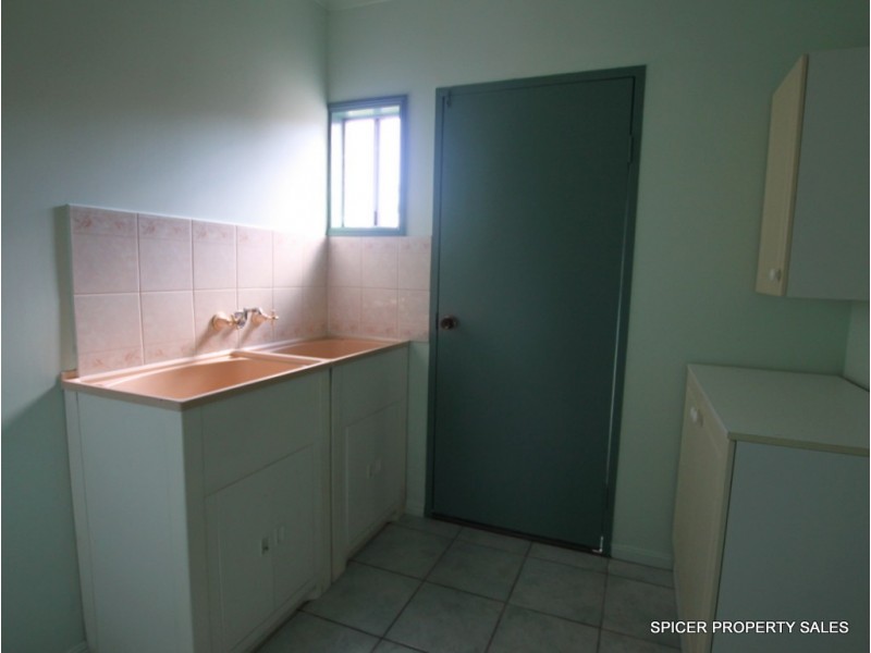 14 Hielscher Street, Tully QLD 4854