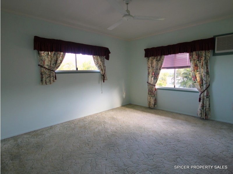 14 Hielscher Street, Tully QLD 4854