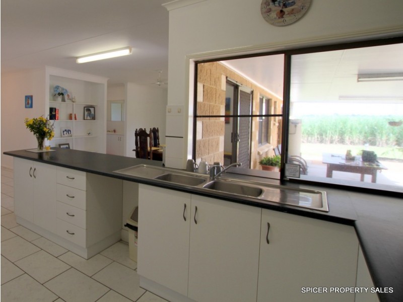 711 Murdering Point Road, Kurrimine Beach QLD 4871