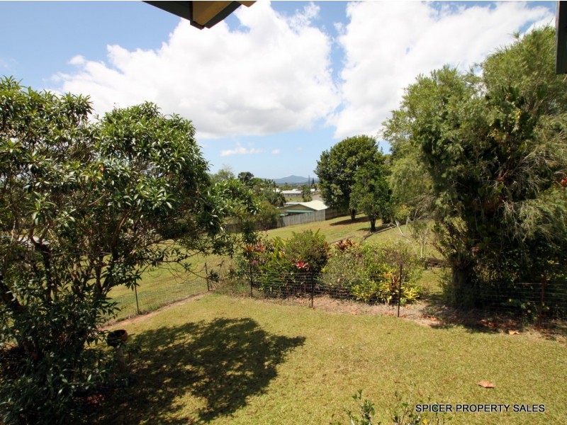 14 Dowzer Street, Tully QLD 4854
