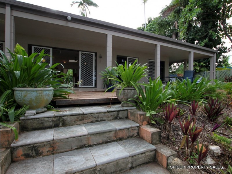 26 Kennedy Esplanade, South Mission Beach QLD 4852