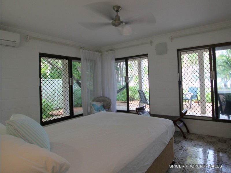 26 Kennedy Esplanade, South Mission Beach QLD 4852